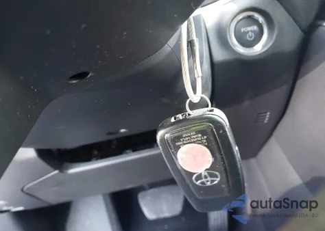 2024 Toyota Rav4 Hybrid Xle z USA, uszkodzony, nr VIN 2T3RWRFV1RW211553